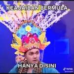 lari lari dia pacarnya virtual