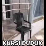 NGGAK BISA BERSOSIALISASI