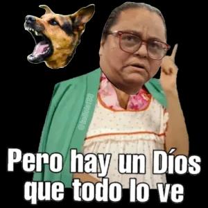 Pero hay un Dios que todo lo ve - getsticker.com
