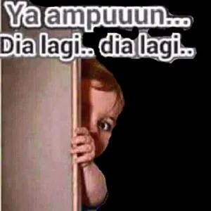 Ya ampuun... Dia lagi.. dia lagi.. - getsticker.com