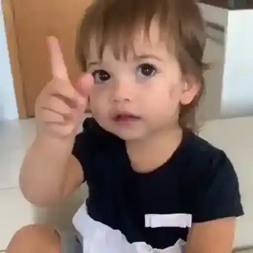 ما ينفعك معك إلا العين الحمرا