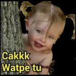 Aku perhati jer
budak ni...