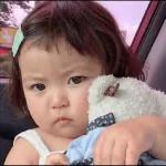 Mis ojitos están enamorados de los tuyos.