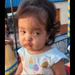 Mis ojitos están enamorados de los tuyos.