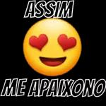 Olha só? ostentando a figurinha que roubou!